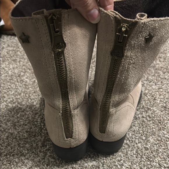 Women's Suede Ankle Boots - Beige - Picture 3 of 4